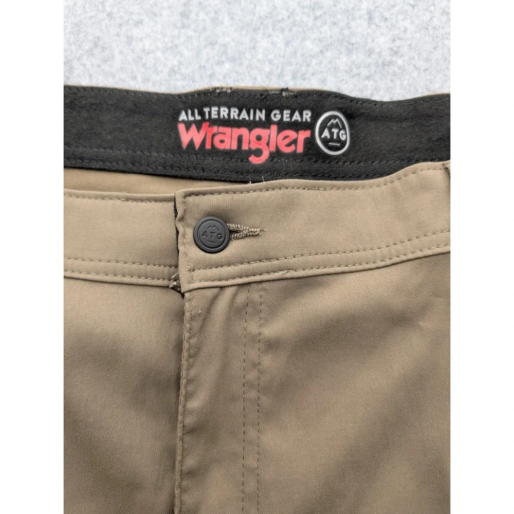 Wrangler ATG Cliffside Utility Pants Men's 42x32 Khaki Tan Stretch Travel NWT